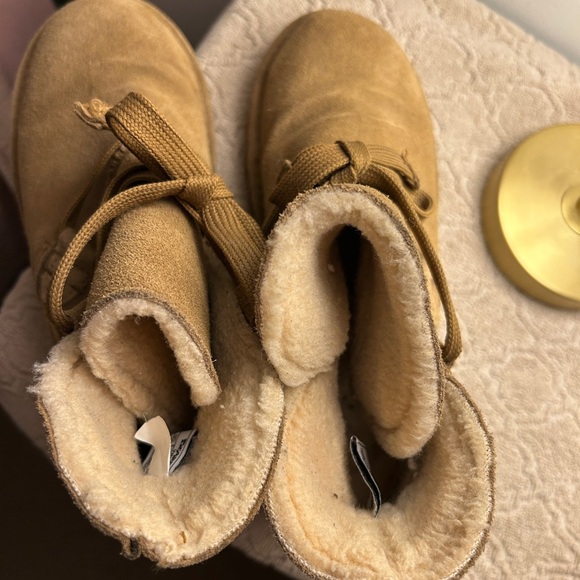 Bearpaw Zora 8 - Picture 8 of 11